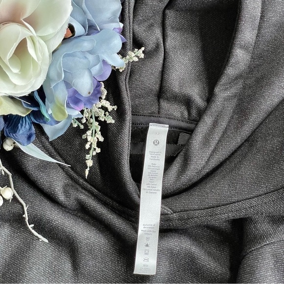 NWT Lululemon Loungeful Cropped Hoodie Sweater in Dark Sparkle, Size 12 - Picture 10 of 12